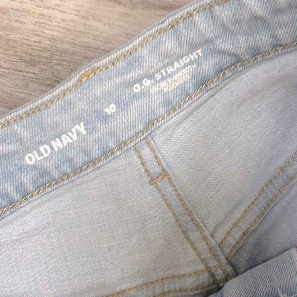 Women’s OG Straight High Rise Light Wash Secret-Smooth 5 Pocket Denim Jeans | 10 - Picture 5 of 7